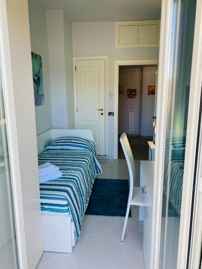 Bed and Breakfast B E B Le Terrazze Sul Mare Катандзаро Экстерьер фото