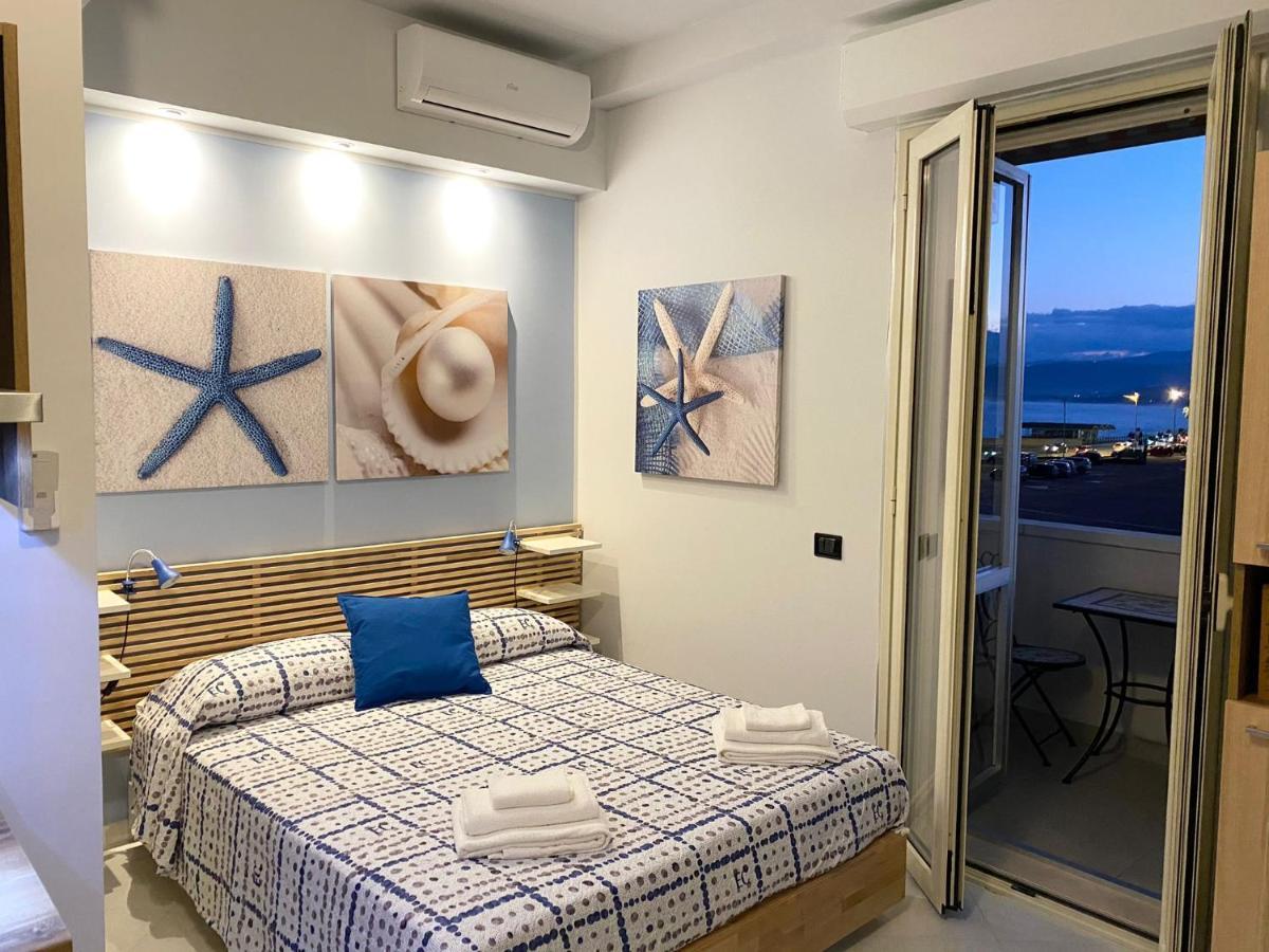 Bed and Breakfast B E B Le Terrazze Sul Mare Катандзаро Экстерьер фото
