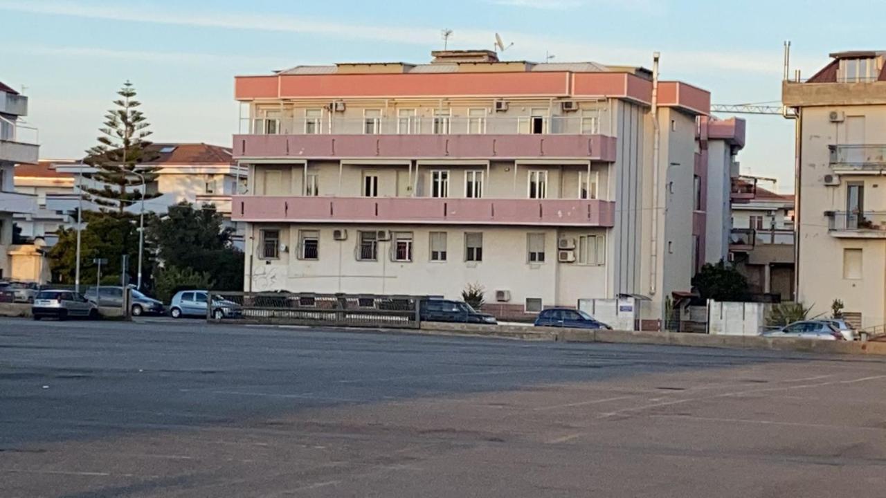Bed and Breakfast B E B Le Terrazze Sul Mare Катандзаро Экстерьер фото