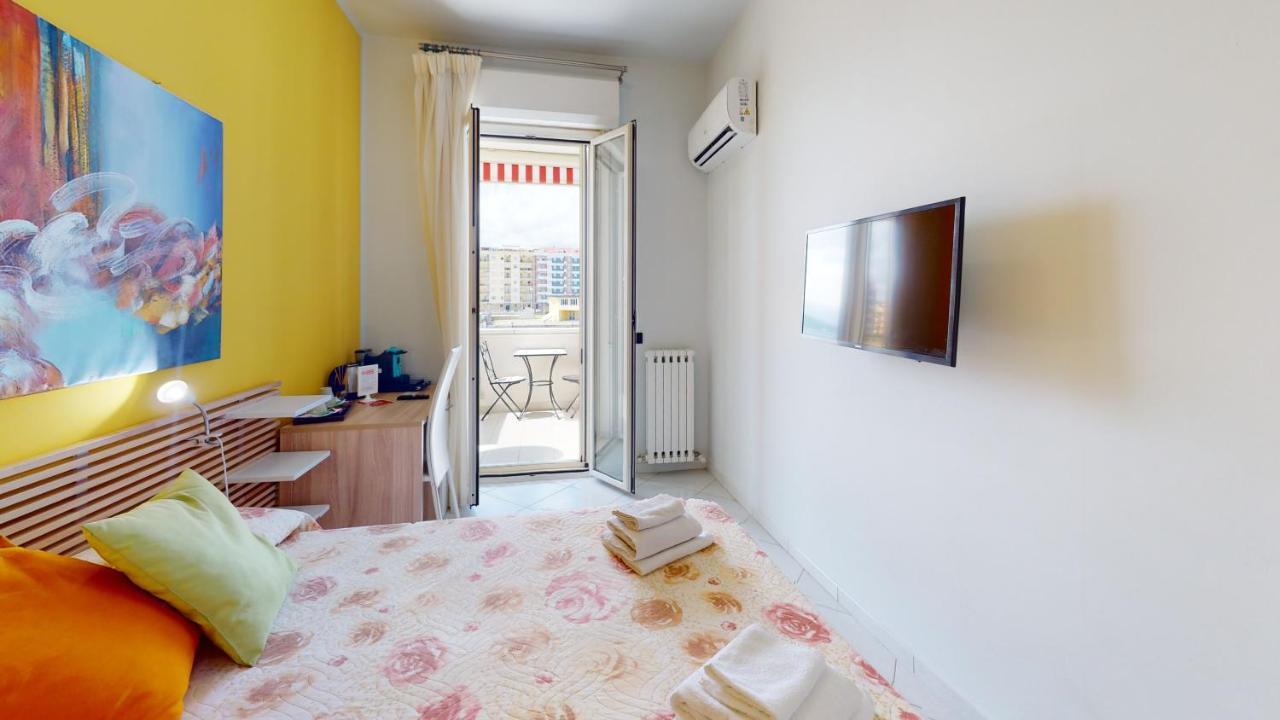 Bed and Breakfast B E B Le Terrazze Sul Mare Катандзаро Экстерьер фото